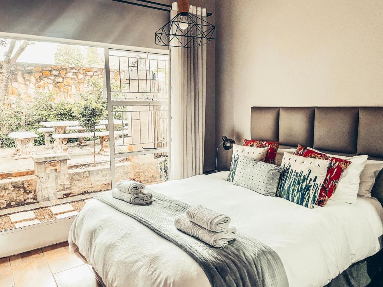 59 On True North Guest Rooms Johannesburg Dış mekan fotoğraf